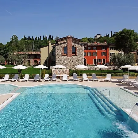 Borgo Mondragon Lägenhetshotell Lazise