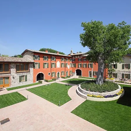 Borgo Mondragon Lägenhetshotell