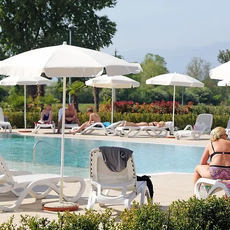 Lägenhetshotell Borgo Mondragon 4*